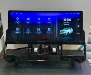 Land Cruiser GXR Screen